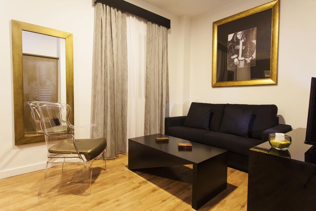 Picasso Suites Málaga Kamer foto